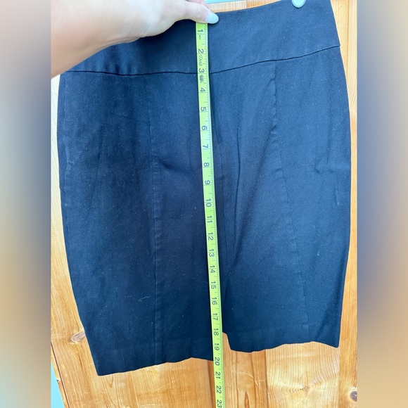 Banana Republic structured dress skirt - Picture 4 of 7